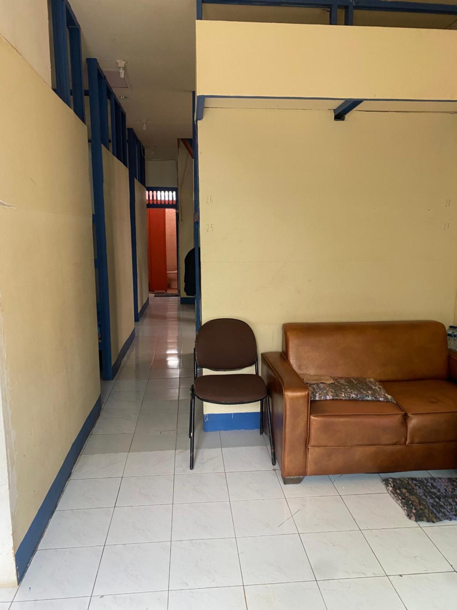 Cempaka Hostel Labuan Bajo Exterior photo