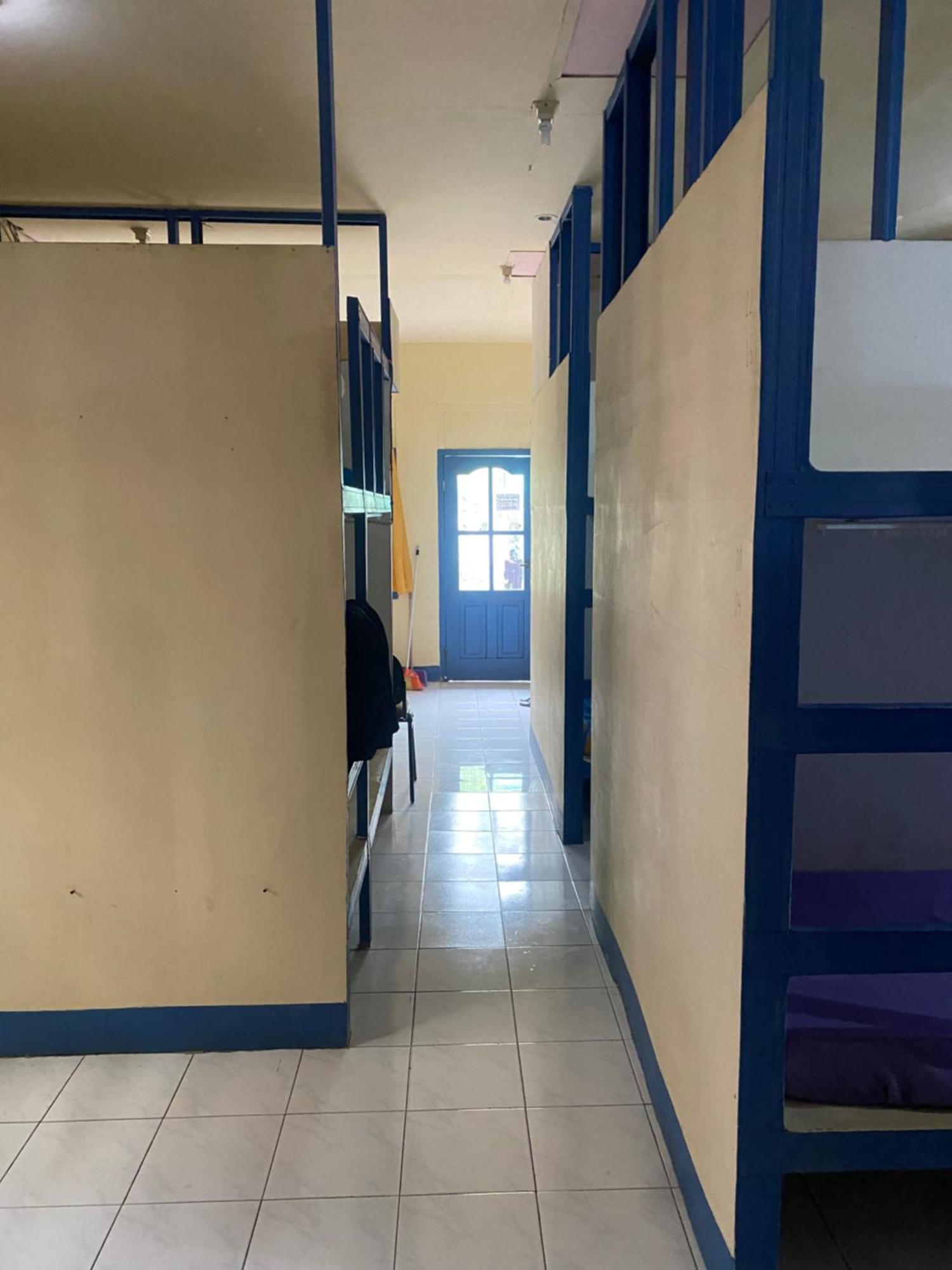 Cempaka Hostel Labuan Bajo Exterior photo